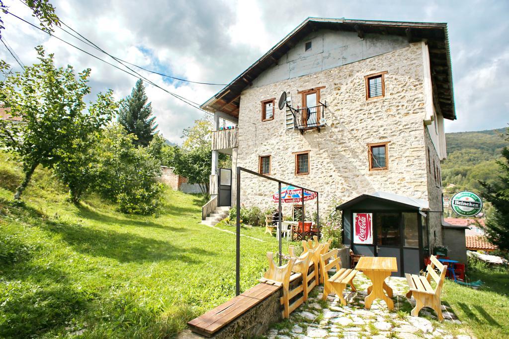 Yeti Guest House Mavrovo Exterior foto