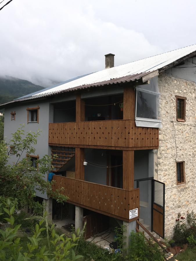 Yeti Guest House Mavrovo Exterior foto